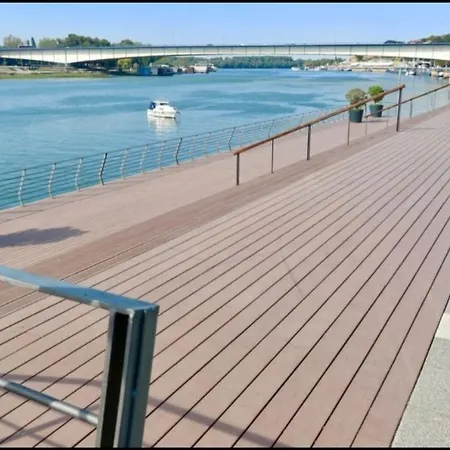 Na Vodi - Waterfront Iris * Belgrade